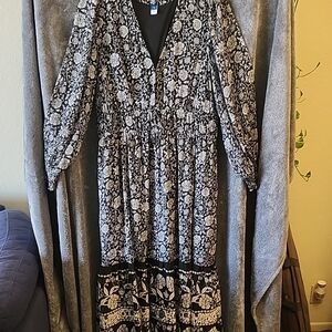 Old Navy Black and White Floral Dress